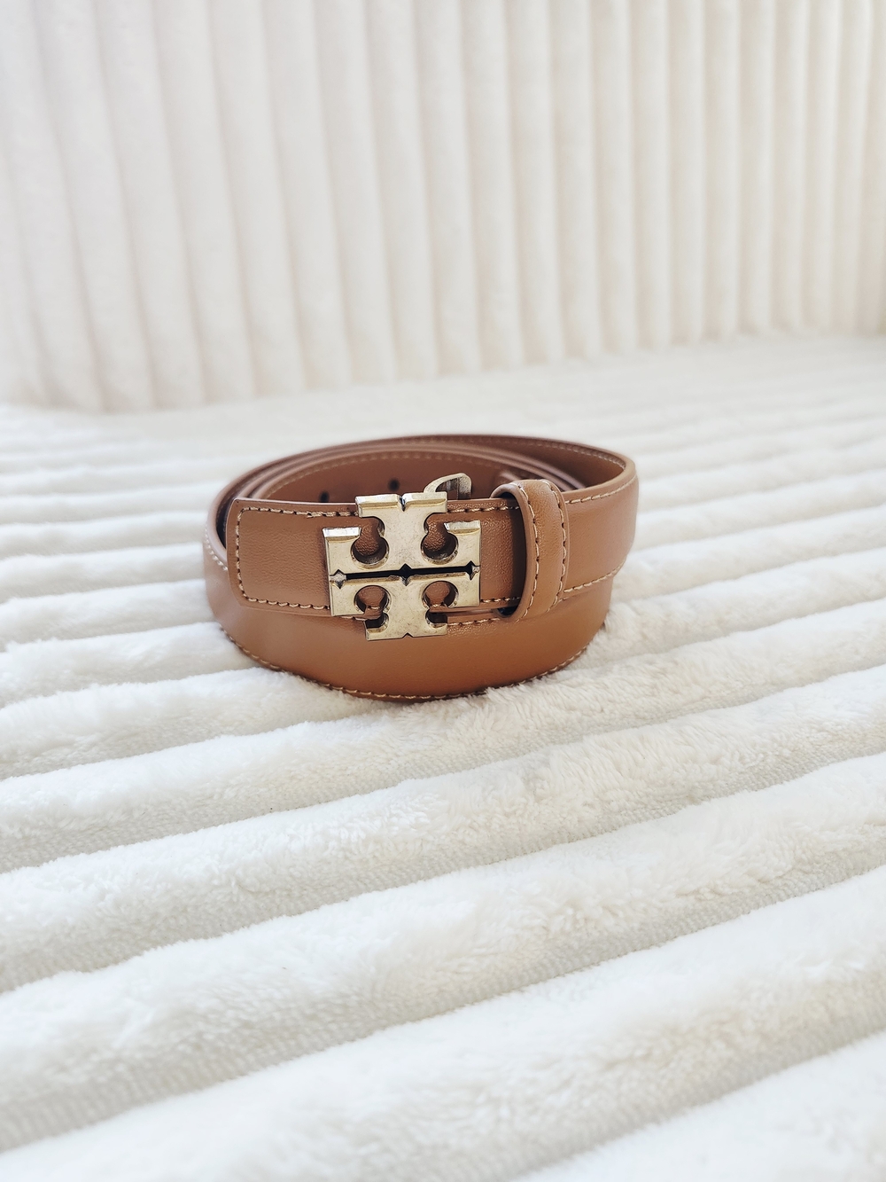 Tory Burch Reva Logo Matte Gold Buckle Leather Belt Tan